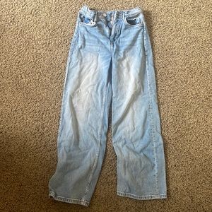 Wide leg cute jeans!